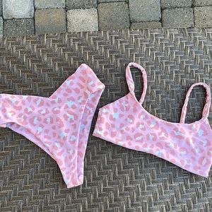 Skatie Swim - pink leopard print bikini